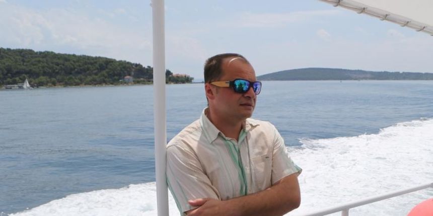 Ministar Sinisa Hajdas-Doncic nakon sastanka u splitskoj luckoj kapetaniji obisao nasukane brodove na sjevernoj strani Marjana i na Ciovu kao i gradiliste mosta kopno-otok Ciovo pored Trogira. Photo: Ivo Cagalj/PIXSELL