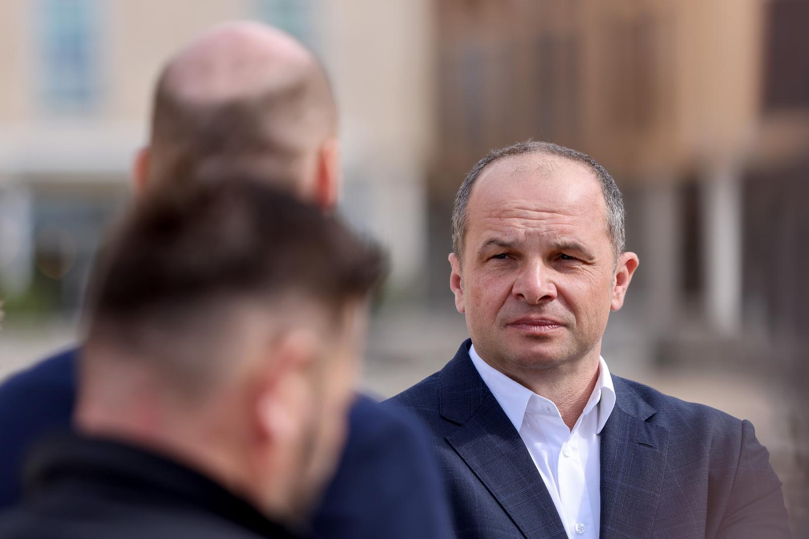 SDP predstavio kandidata za gradonačelnika, bit će to Daniel Radeta SDP predstavio kandidata za gradonačelnika, bit će to Daniel Radeta