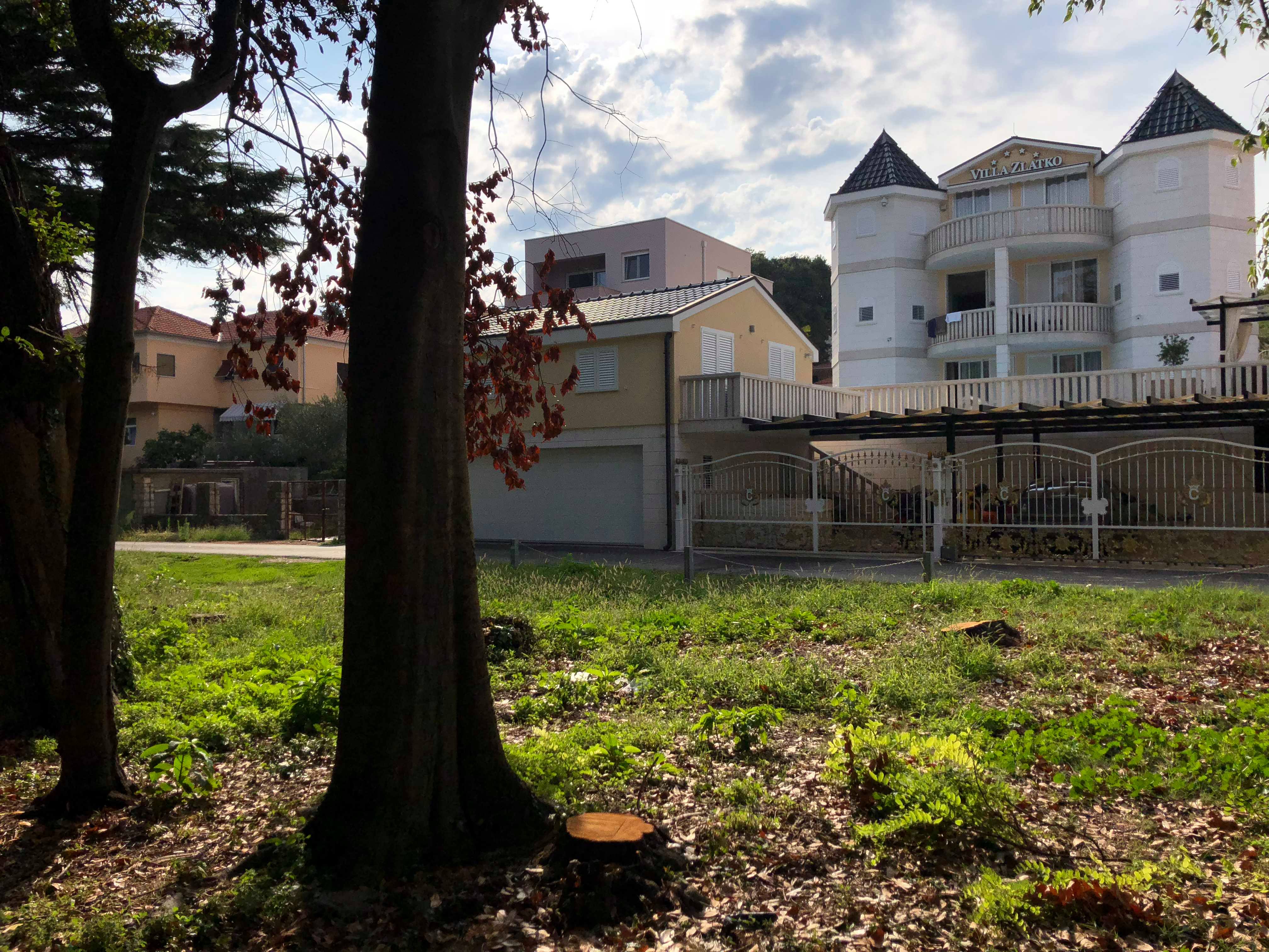 Ekocid u uvali Maestral Ekocid u uvali Maestral