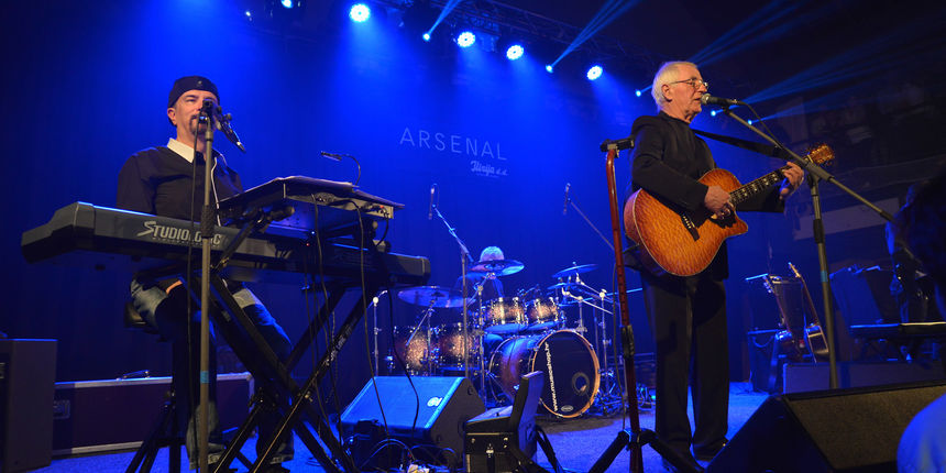 Tradicionalni uskrsni koncert: Oliver Dragojević u Arsenalu Tradicionalni uskrsni koncert: Oliver Dragojević u Arsenalu
