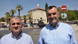 RTOP Vukovar i Kiowa Warrior na splitskoj rivi RTOP Vukovar i Kiowa Warrior na splitskoj rivi