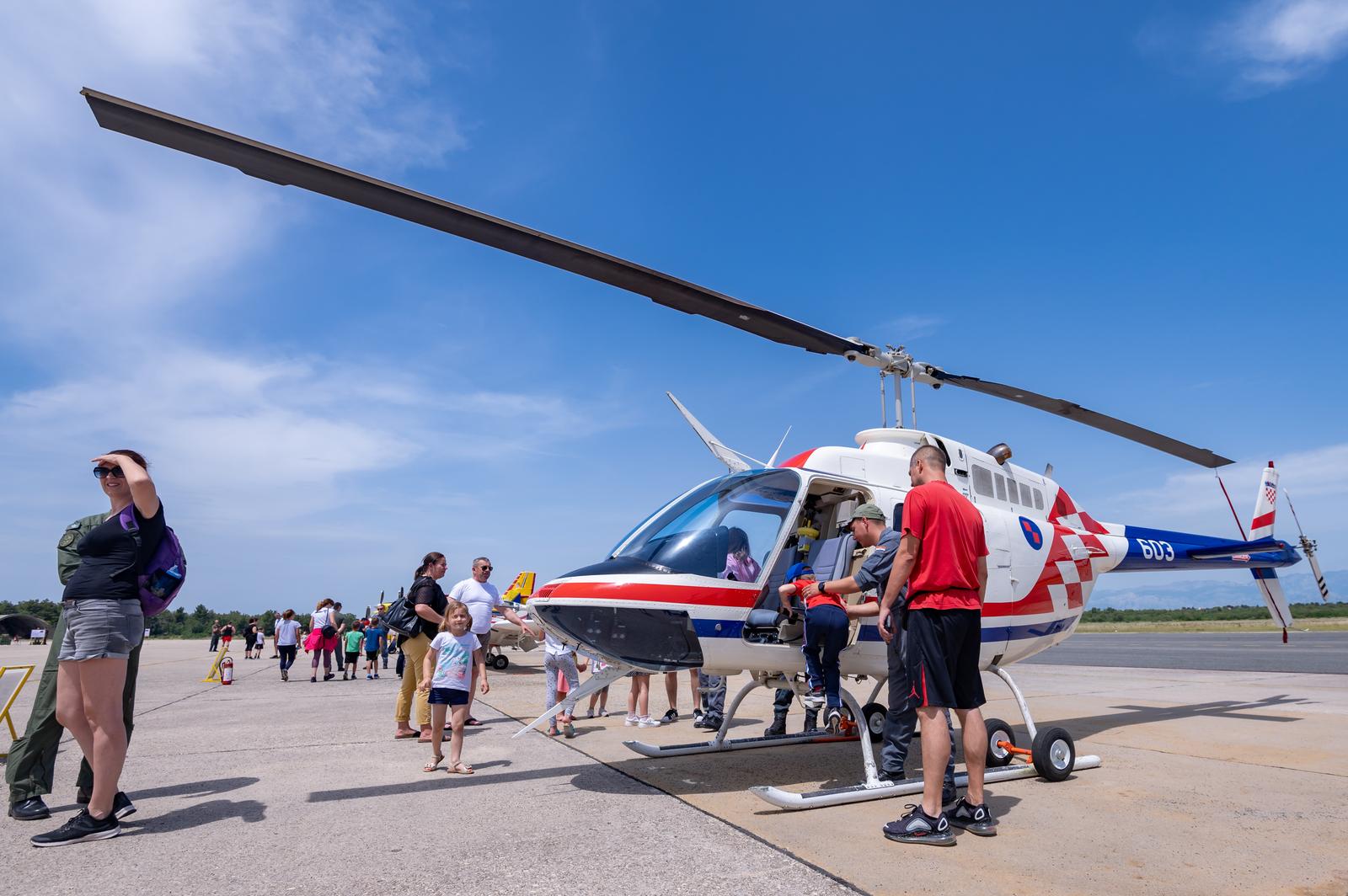 Dan otvorenih vrata vojarne u Zemuniku Dan otvorenih vrata vojarne u Zemuniku