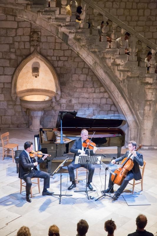 Atrij knezevog dvora, Dubrovnik – Koncert klasaicne glazbe. Ansambl becke filharmonije. Shkelzen Doli, violina Holger Groh, violina Sebastian Bru, violoncelo, Gottlieb Wallisch, klavir. Photo: Grgo Jelavic/PIXSELL