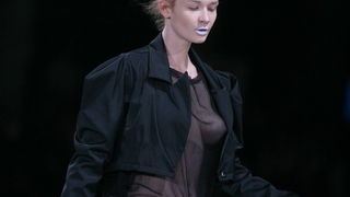 U trgovackom centru West gate sinoc zapoceo modni dogadjaj Nivea Cro A Porter. U trgovackom centru West gate sinoc zapoceo modni dogadjaj Nivea Cro A Porter.