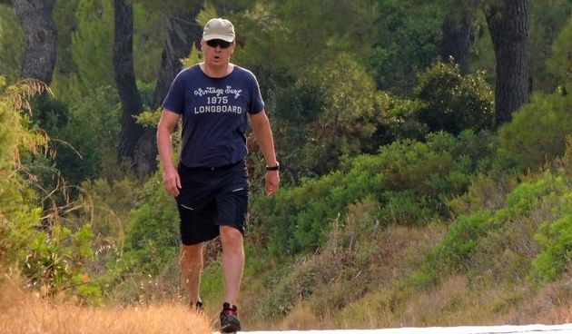 Zoran Milanovic uz pratnju policijskog vozila rekreirao se trcanjem. Photo: Dalibor Urukalovic/PIXSELL