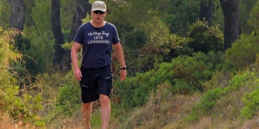 Zoran Milanovic uz pratnju policijskog vozila rekreirao se trcanjem. Photo: Dalibor Urukalovic/PIXSELL