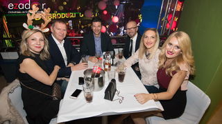 Ludnica u Saturnusu: Najbolji doček u svemiru i šire Ludnica u Saturnusu: Najbolji doček u svemiru i šire