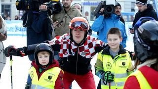 FIS World Snow Day za klince u društvu s Ivicom Kostelićem FIS World Snow Day za klince u društvu s Ivicom Kostelićem