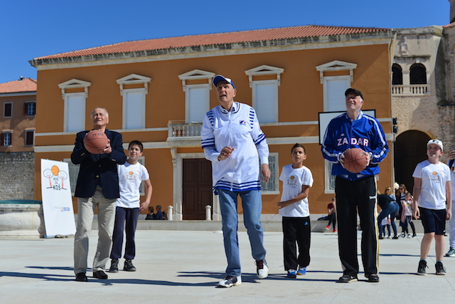 Košarkaške legende zaigrale sa Zadranima na Forumu Košarkaške legende zaigrale sa Zadranima na Forumu