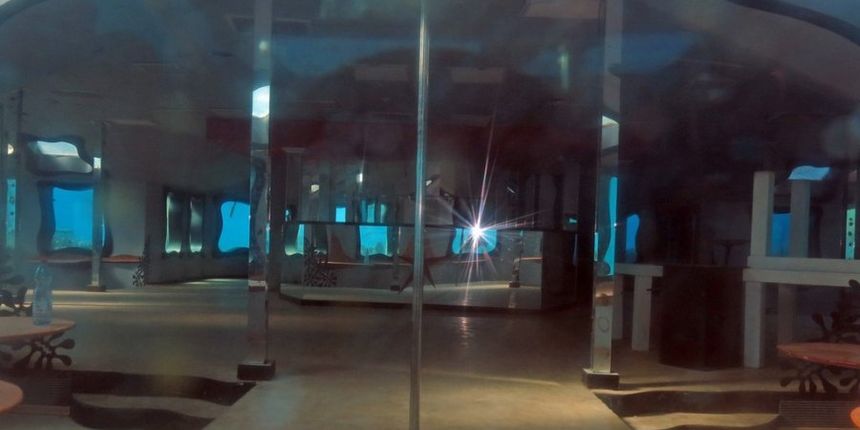 FOTOGRAFIJE napuštenih zgrada, ruševina i olupina iz nekog nas razloga fasciniraju, a fotograf Gil Koplovitz tu je fascinaciju odlučio pretvoriti u svoj projekt naziva “Abandoned Porn”. FOTOGRAFIJE napuštenih zgrada, ruševina i olupina iz nekog nas razloga fasciniraju, a fotograf Gil Koplovitz tu je fascinaciju odlučio pretvoriti u svoj projekt naziva “Abandoned Porn”.