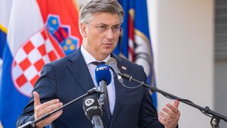 Premijer Plenković sudjelovao na svečanosti primopredaje ključeva POS-ovih stanova Premijer Plenković sudjelovao na svečanosti primopredaje ključeva POS-ovih stanova