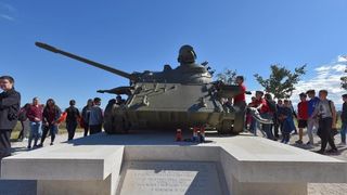 Zadar danas obiljezava 25. obljetnicu obrane Grada. 6. listopada 1991. otporom hrvatskih branitelja sprijecen je prodor srpskih snaga u grad. Kod spomen obiljezja na Dracevcu odrzan je svecani skup. Photo: Dino Stanin/PIXSELL