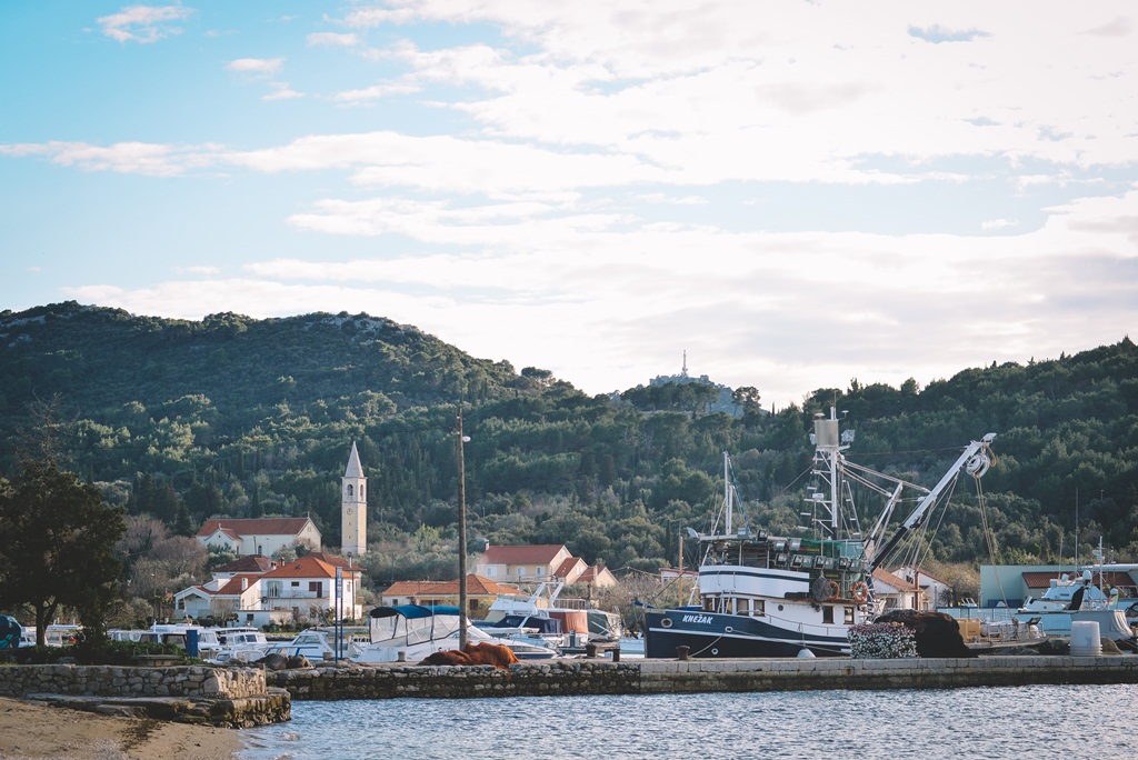 Đir po Sutomišćici Đir po Sutomišćici