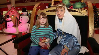 Sv. Luce razveselila mališane u Supernova centru, Foto: Iva Perinčić Sv. Luce razveselila mališane u Supernova centru, Foto: Iva Perinčić