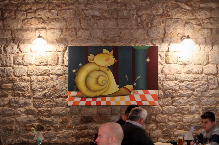 Restoran Bar Atrij: Prodajna izložba uskrsnih pisanica Silvijane Dražović, Foto: Saša Čuka Restoran Bar Atrij: Prodajna izložba uskrsnih pisanica Silvijane Dražović, Foto: Saša Čuka