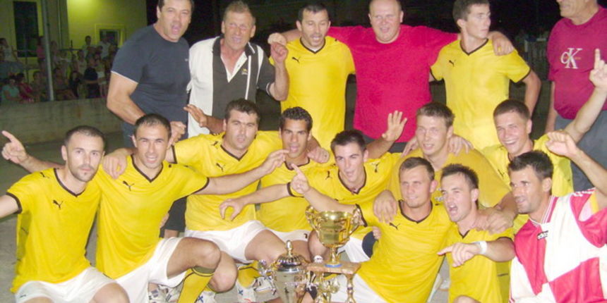 MNK Tin s peharom MNK Tin s peharom