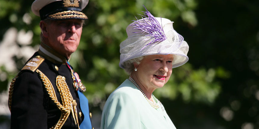 kraljica elizabeta i muž (foto: mcnairn.com)