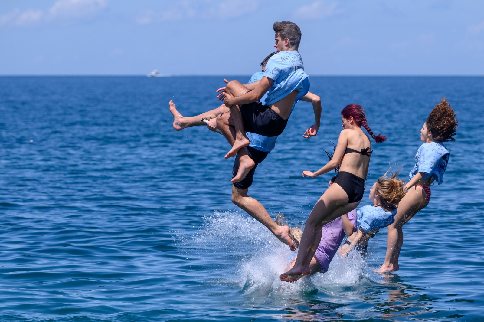 Zadarski maturanti obilježili kraj škole na rivi