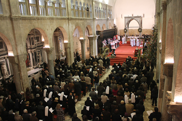 Image 1038705 (auto) Image 1038705 (auto)