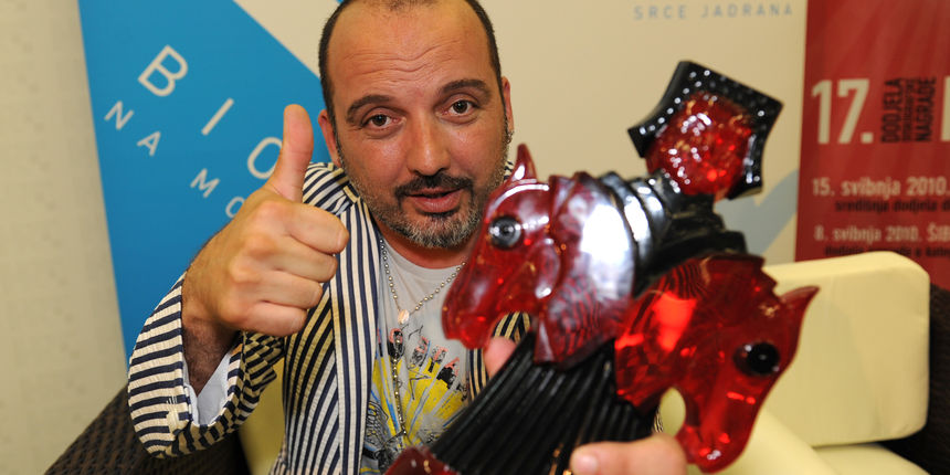 Cetvrta i posljednja vecer Porina u Biogradu na moru. Na slici: Toni Cetinski Foto: Andrija Lucic / CROPIX Cetvrta i posljednja vecer Porina u Biogradu na moru. Na slici: Toni Cetinski Foto: Andrija Lucic / CROPIX