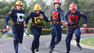 Zadar, 290912
Atletska staza SC Visnjik.
Odrzano VI. drzavno natjecanje vatrogasaca republike Hrvatske. Domacin je Vatrogasna zajednica Zupanije Zadarske.
Foto: Luka Gerlanc / CROPIX Zadar, 290912
Atletska staza SC Visnjik.
Odrzano VI. drzavno natjecanje vatrogasaca republike Hrvatske. Domacin je Vatrogasna zajednica Zupanije Zadarske.
Foto: Luka Gerlanc / CROPIX
