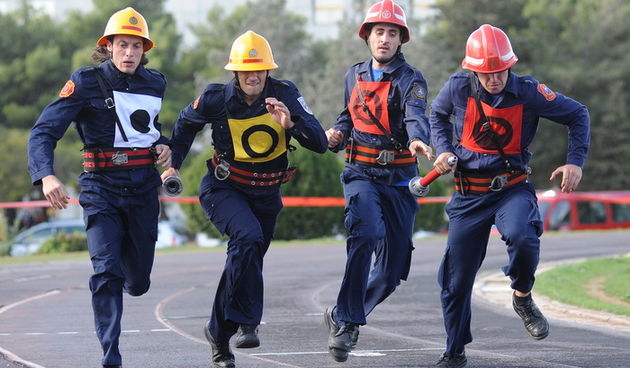 Zadar, 290912
Atletska staza SC Visnjik.
Odrzano VI. drzavno natjecanje vatrogasaca republike Hrvatske. Domacin je Vatrogasna zajednica Zupanije Zadarske.
Foto: Luka Gerlanc / CROPIX