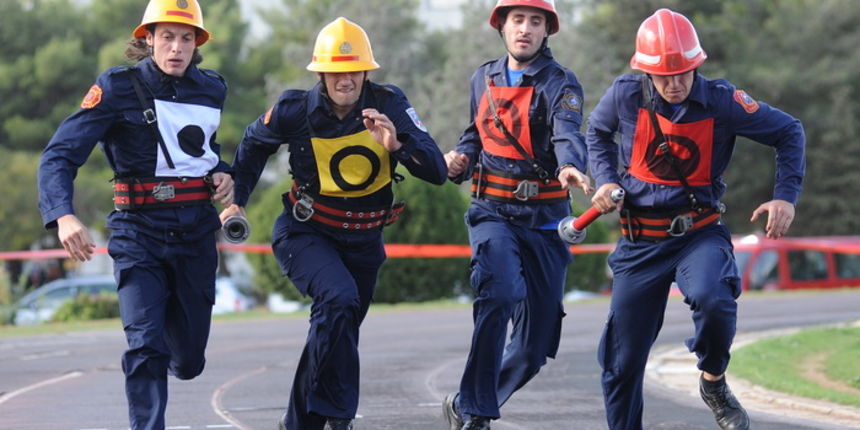 Zadar, 290912
Atletska staza SC Visnjik.
Odrzano VI. drzavno natjecanje vatrogasaca republike Hrvatske. Domacin je Vatrogasna zajednica Zupanije Zadarske.
Foto: Luka Gerlanc / CROPIX