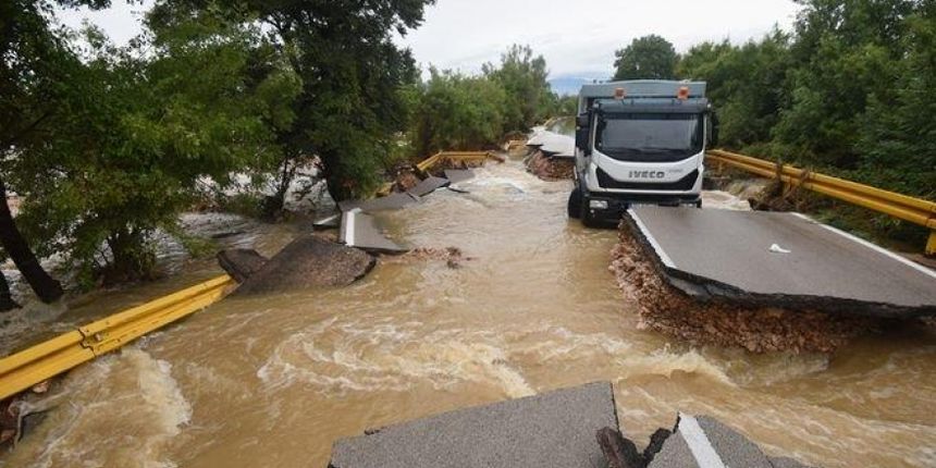 Velike štete na cestama