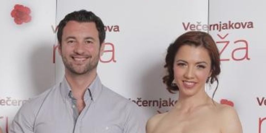 olazak uzvanika na Vecernjakovu ruzu, dodjelu medijskih nagrada za 2016. Sandra Loncaric Tankosic, Ivan Herceg, Ana Majhenic. olazak uzvanika na Vecernjakovu ruzu, dodjelu medijskih nagrada za 2016. Sandra Loncaric Tankosic, Ivan Herceg, Ana Majhenic.