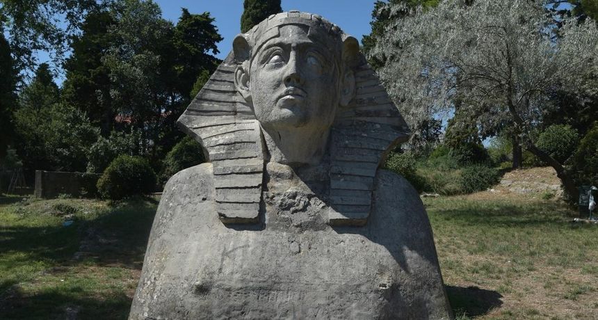 Zadarska sfinga Zadarska sfinga