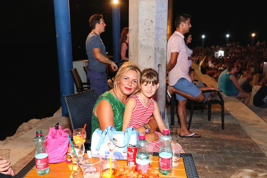 Fenomenalni Petar Grašo raspjevao i rasplesao Biograd Fenomenalni Petar Grašo raspjevao i rasplesao Biograd