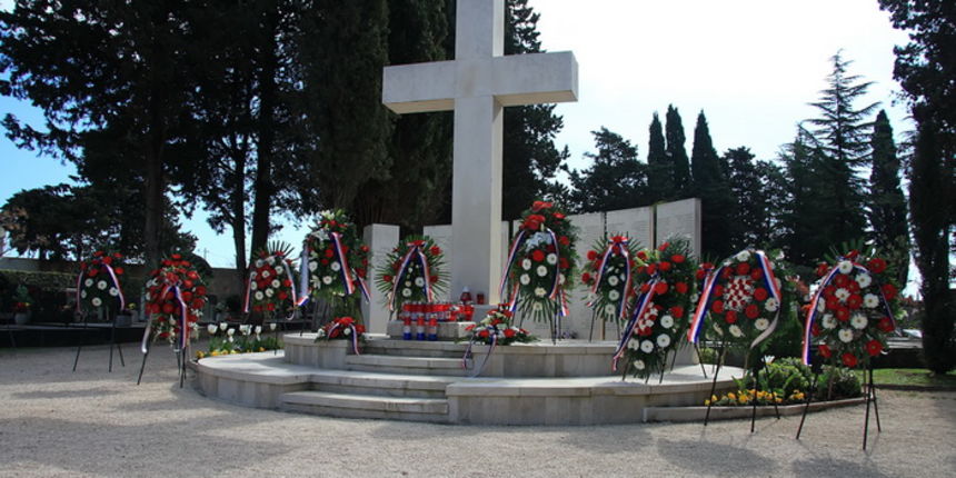 Dan županije: Polaganje vijenaca na Gradskom groblju Zadar