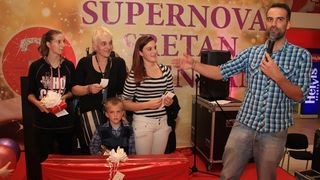 Image 685925 (auto) Image 685925 (auto)