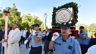 Šibenik: Velikim misnim slavljem i procesijom proslavljen blagdan Sv. Mihovila, Photo: Hrvoje Jelavić/PIXSELL