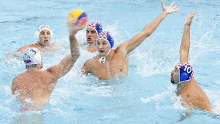 Zagreb, 090910.
Bazen Mladosti na Savi.
29. Europsko prvenstvo u vaterpolu,
Polufinalna utakmica Hrvatska -Srbija.
Na sliciBoskovic Miho, Sukno Sandro i Anto Buslje: u akciji.
Foto: Goran Mehkek / CROPIX