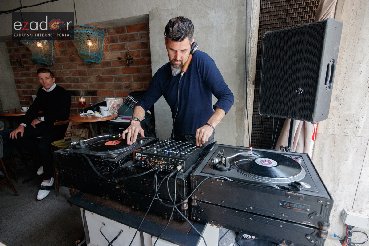 Đir po gradu, subotnja špica 31. ožujka 2018. Đir po gradu, subotnja špica 31. ožujka 2018.