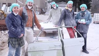 Mladi europski kipari stigli u Imotski, punom parom rade spomenik kultnom Mercedesu Mladi europski kipari stigli u Imotski, punom parom rade spomenik kultnom Mercedesu