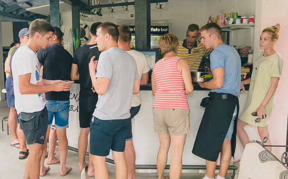 Turanjska fešta u Menfisto baru, 16.7.2015. (foto: Ivan Toman) Turanjska fešta u Menfisto baru, 16.7.2015. (foto: Ivan Toman)