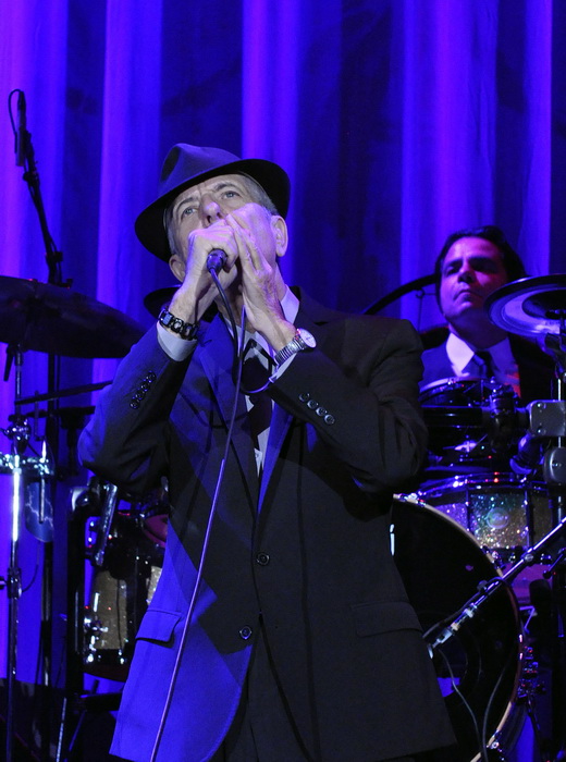 Zagreb, 250710.
Velicanstveni koncert legendarnog kanadskog kantautora Leonarda Cohena u prepunoj zagrebackoj Areni .
Foto : Jadran Babic / CROPIX