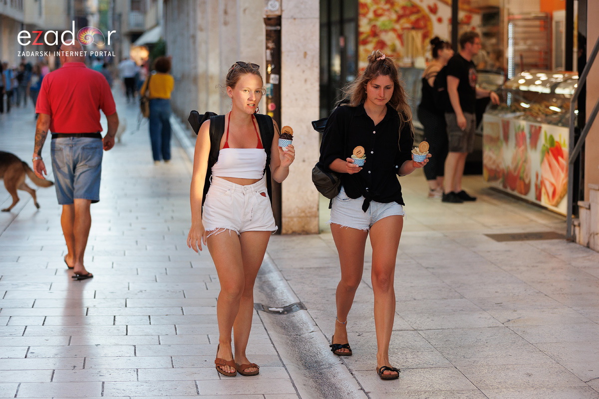 Večernji đir po gradu 3. listopada 2023. Večernji đir po gradu 3. listopada 2023.