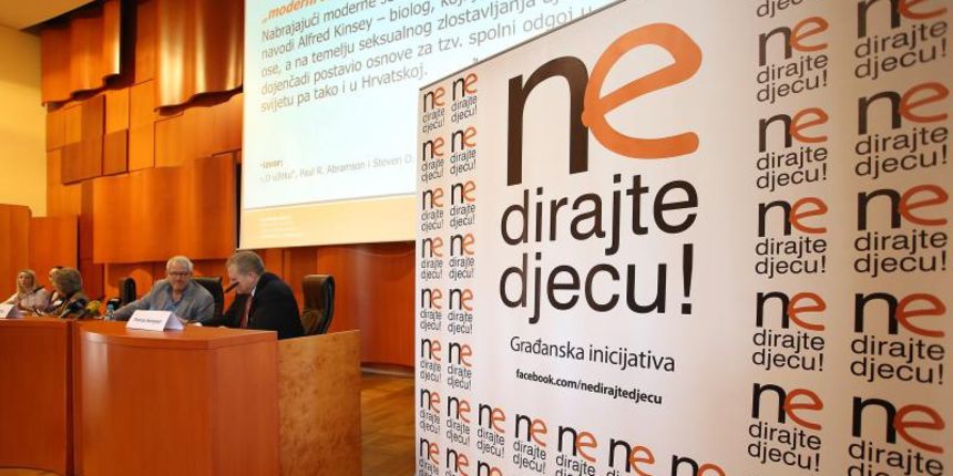 Pravobraniteljica: letak inicijative “Ne dirajte djecu” ugrožava djetetova prava, foto: pixsell.hr Pravobraniteljica: letak inicijative “Ne dirajte djecu” ugrožava djetetova prava, foto: pixsell.hr