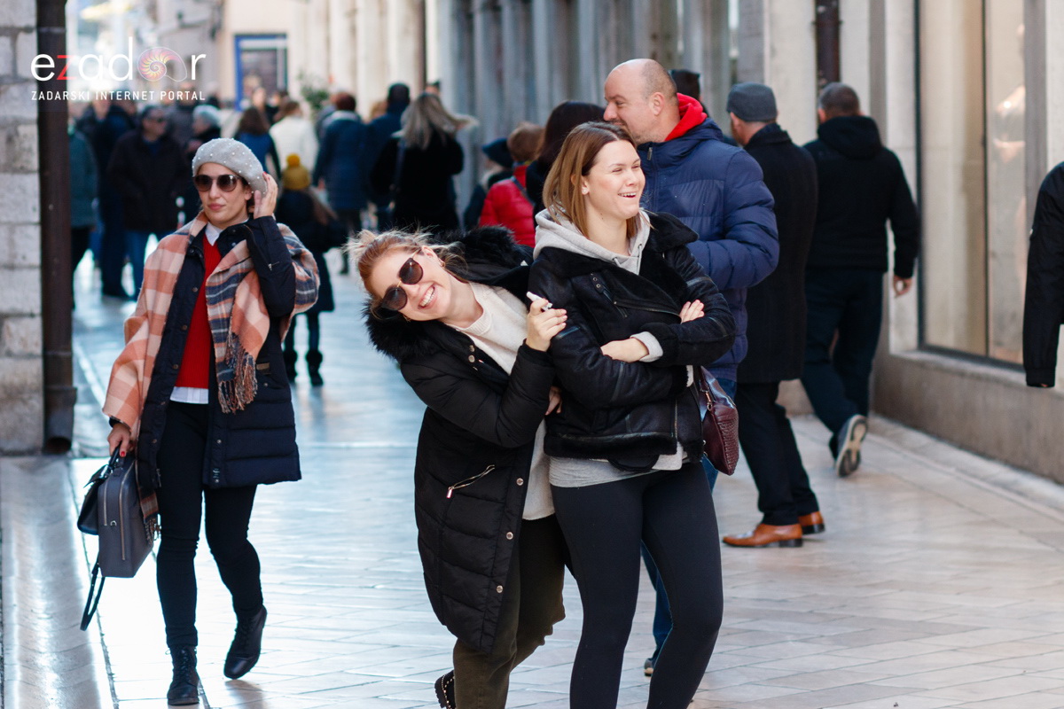 Đir po gradu, ponedjeljak 30. prosinca 2019. Đir po gradu, ponedjeljak 30. prosinca 2019.