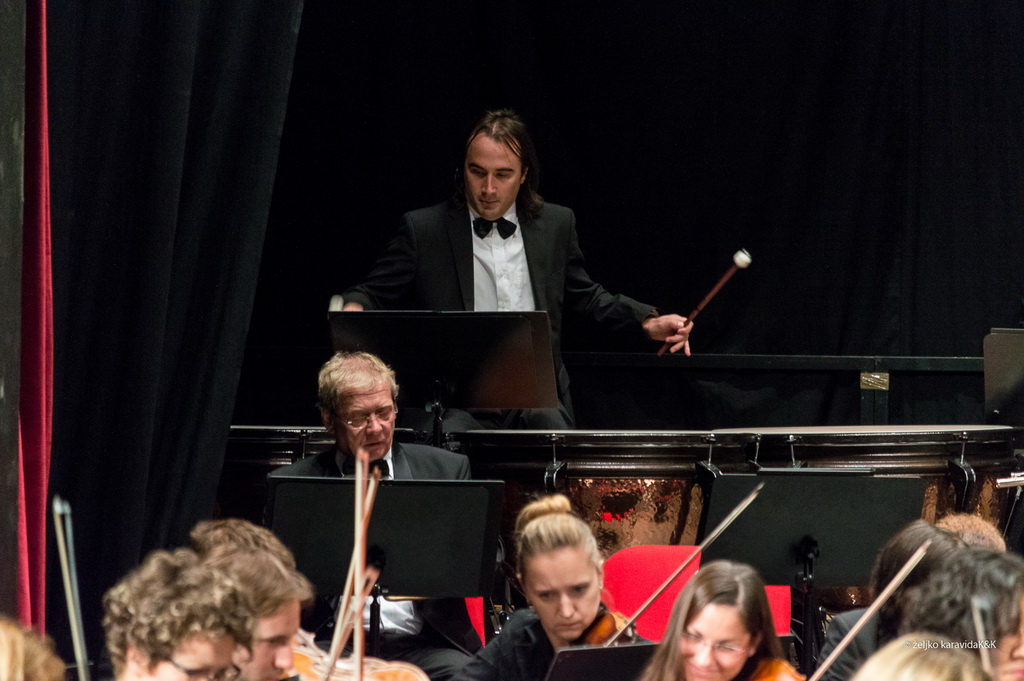 Simfonijski orkestar HRT-a pod ravnjanjem Enrica Dinda otvorio koncertnu sezonu u Zadru Simfonijski orkestar HRT-a pod ravnjanjem Enrica Dinda otvorio koncertnu sezonu u Zadru