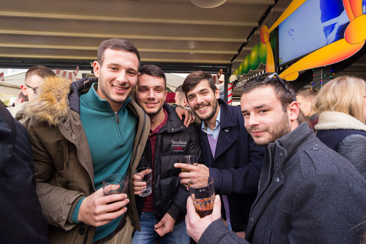 Badnjak 2016: Blagdanski đir po gradu 24. prosinca Badnjak 2016: Blagdanski đir po gradu 24. prosinca