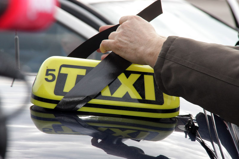 Tužna kolona zadarskih taksista