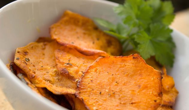 Batat: bogat kalijem, pomaže u borbi protiv povišenog krvnog tlaka, čime se smanjuje rizik erektilne disfunkcije kod muškaraca. Vitamin A pomaže i u povećanju ženske plodnosti