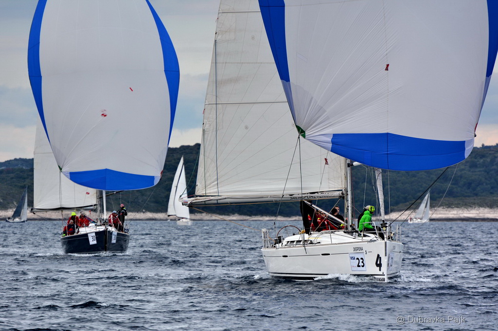 U hvarskom akvatoriju održana XXI. Uskršnja regata U hvarskom akvatoriju održana XXI. Uskršnja regata