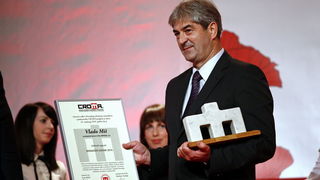 Zagreb, 161110.
U hotelu Westin odrzan je 20. susret CROMA 2010, na kojm su dodijeljene nagrade za najbolje menadzere i poduzetnike u ovoj godini. Dodijeljeno je 14 nagrada i plaketa.
Na slici: dobitnik nagrade Vlado Mis, Imperial d.d., Rab.
Foto: Neja Ma Zagreb, 161110.
U hotelu Westin odrzan je 20. susret CROMA 2010, na kojm su dodijeljene nagrade za najbolje menadzere i poduzetnike u ovoj godini. Dodijeljeno je 14 nagrada i plaketa.
Na slici: dobitnik nagrade Vlado Mis, Imperial d.d., Rab.
Foto: Neja Ma