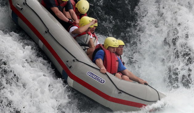 Zadar, Zrmanja, 270413.
Rijeka Zrmanja. 
8. hrvatska rafting regata Zrmanja 2013. Organizator regate je Riva rafting centar, putnicka agencija d.o.o. 
Na fotografiji: detalj sa regate.
Foto: Jure Miskovic / CROPIX