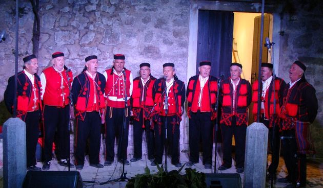 U subotu, 16. srpnja, na Kaštelu Benković u Benkovcu, u sklopu Benkovačkog kulturnog ljeta održan je “9. Etno festival – Benkovac 2016.”